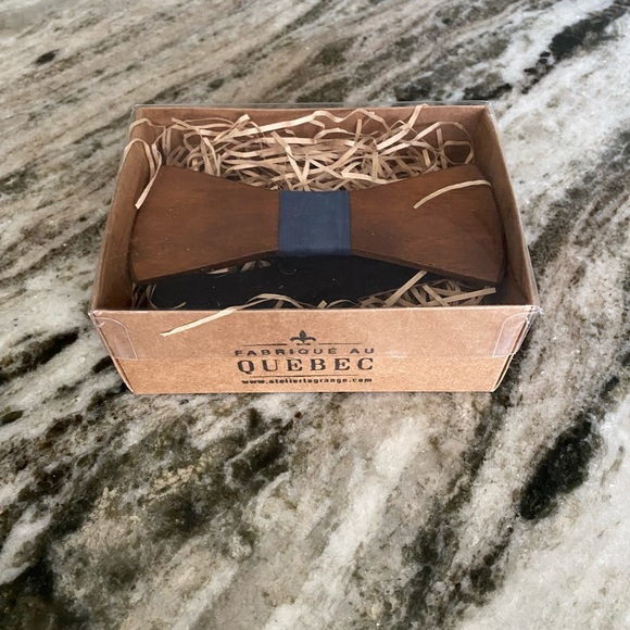 Wood bow tie - Picture 3 of 3